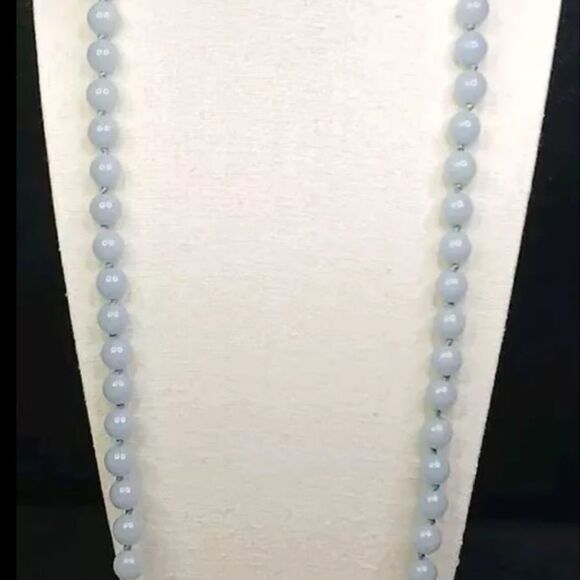 Vintage TRIFARI Necklace Gray Lucite Beads Individually Knotted 31" - Picture 2 of 6